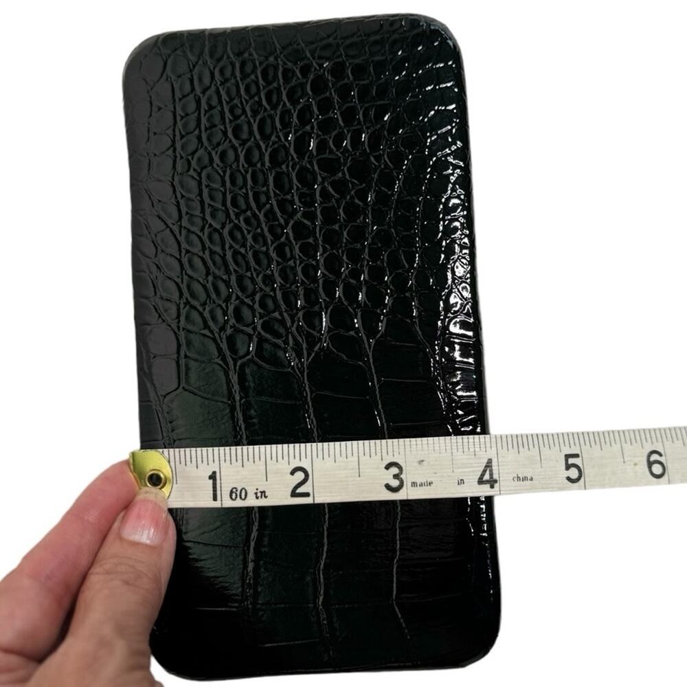 Under One Sky Vintage Clutch Black Snap Closure Clutch - Picture 7 of 9